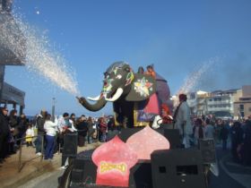 Nou local per a les carrosses de carnaval