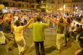 Èxit de les sardanes a l'estiu
