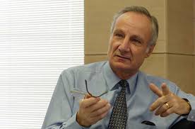 Cicle de diàlegs a la biblioteca.