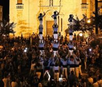 Els castellers Vailets de l'Empordà de Castelló d'Empúries assagen a l'Escala per captar nous membres