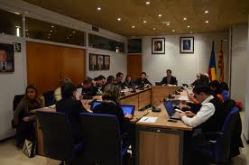 El ple del mes de març aprova la regulació de les parades a Sant Martí d'Empúries i Montgó