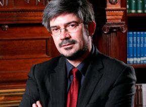 Conferència d'Agustí Colom